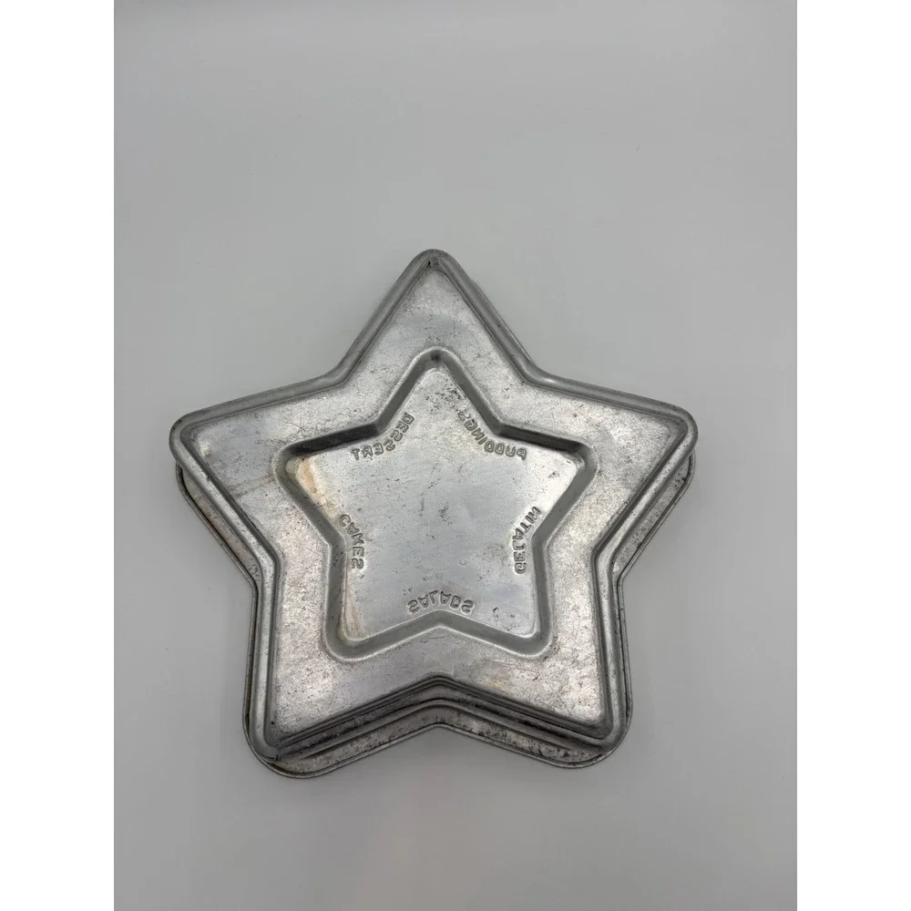 Vintage Aluminum Star Shaped Cake Pan Gelatin Mold Retro Kitchenware
